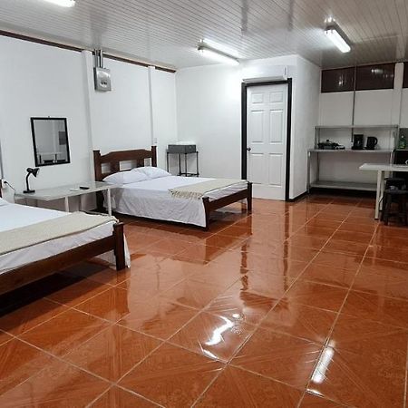 Sleep&Go! Cabina Cuadruple En Siquirres Centro - And Rafting Tour! Siqurres Da Alegria Luaran gambar
