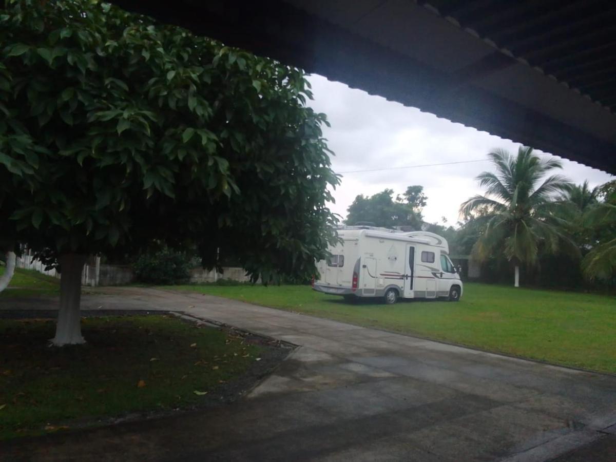 Sleep&Go! Cabina Cuadruple En Siquirres Centro - And Rafting Tour! Siqurres Da Alegria Luaran gambar